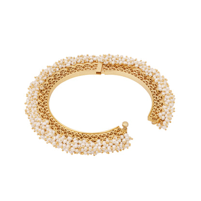 Pearls Splendour Bangle